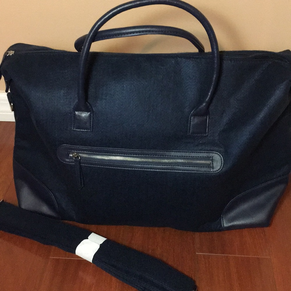 🚨 FINAL PRICE DROP🚨Overnight Travel Bag NWOT